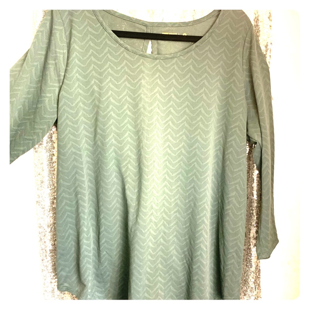 Xersion long sleeve workout shirt
